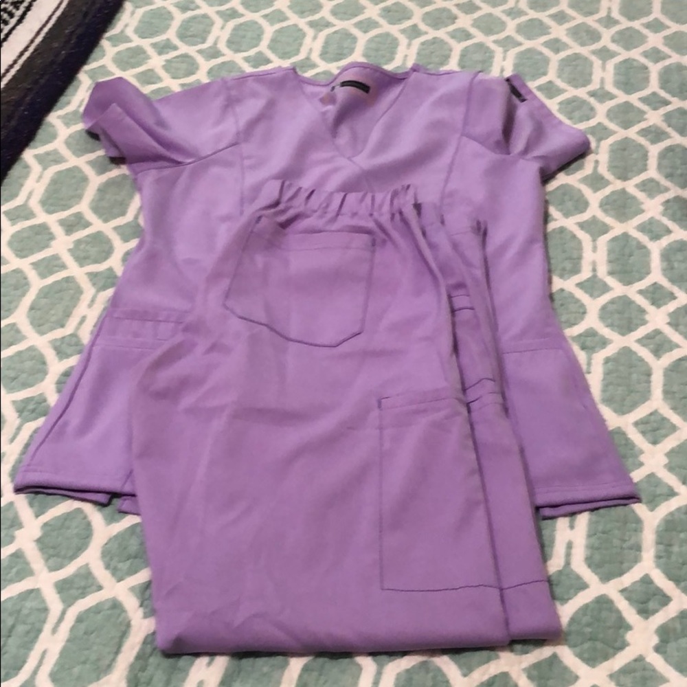 WonderWink Lilac Scrub Set